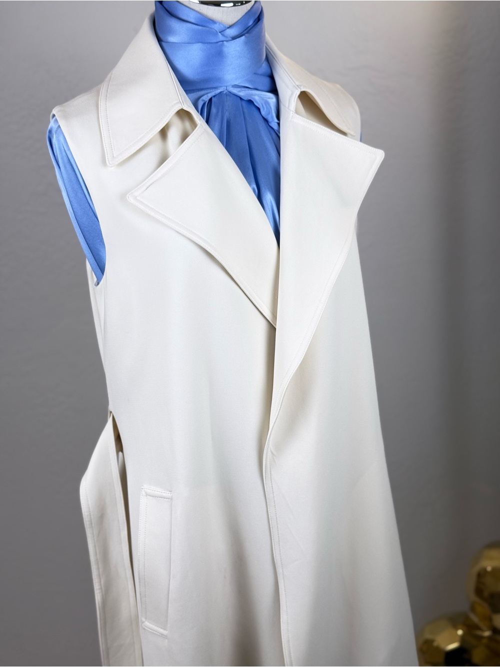 CLASSIC Theory Oak Lane Admiral Crepe Sleeveless Trench Coat Duster Cream Sz:S - Picture 10 of 11